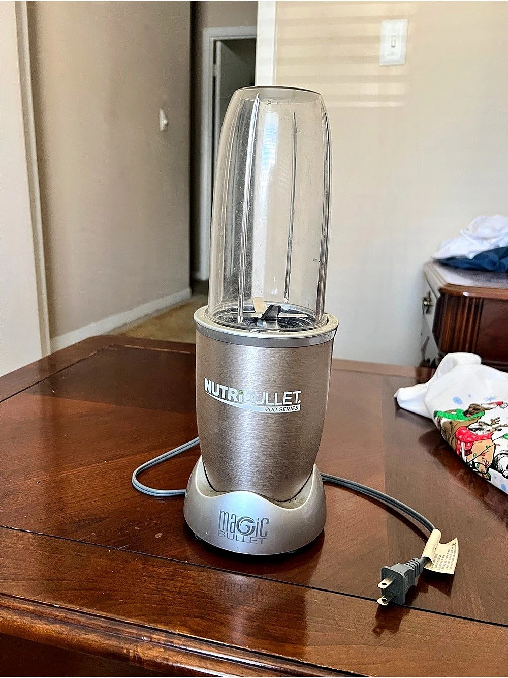 NutriBullet 900 Series Silver & Gray Blender